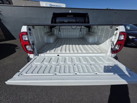 2026 Toyota Hilux - photo 10