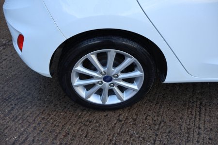 2021 Ford Fiesta - photo 14