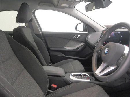 2026 BMW 1-Series - photo 12