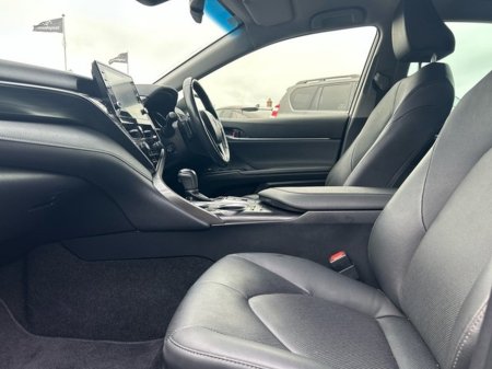 2023 Toyota Camry - photo 6