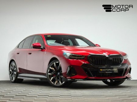 2025 BMW 5-Series 550E M SPORT PRO XDRIVE