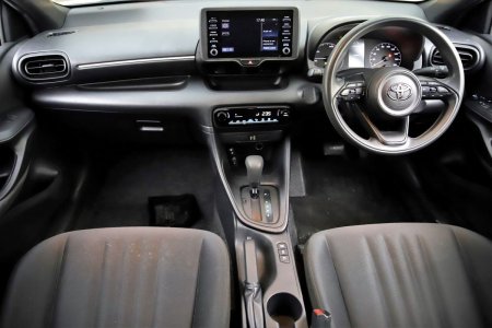2022 Toyota Yaris - photo 14