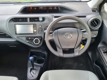 2020 Toyota Aqua - photo 16