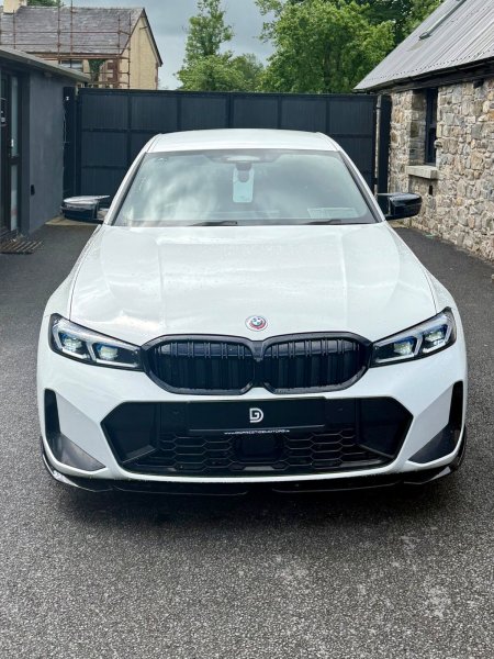2022 BMW 3-Series - photo 2