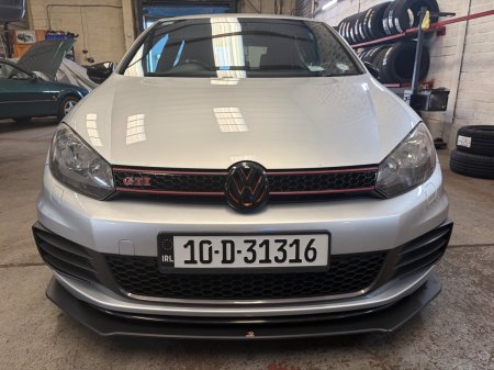 2010 Volkswagen Golf - photo 2