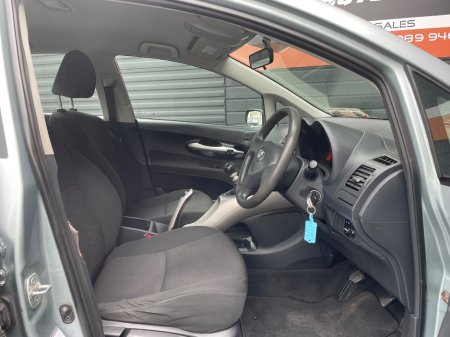 2010 Toyota Auris - photo 9