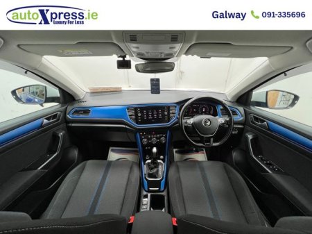 2021 Volkswagen T-Roc - photo 2