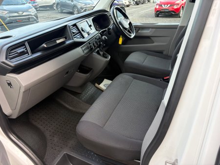 2021 Volkswagen Transporter - photo 8