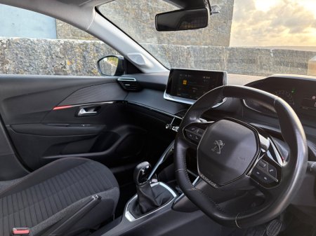 2022 Peugeot 208 - photo 12