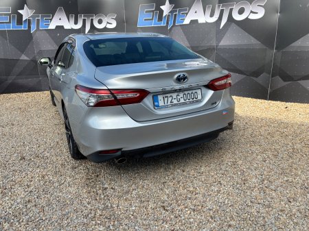 2017 Toyota Camry - photo 4