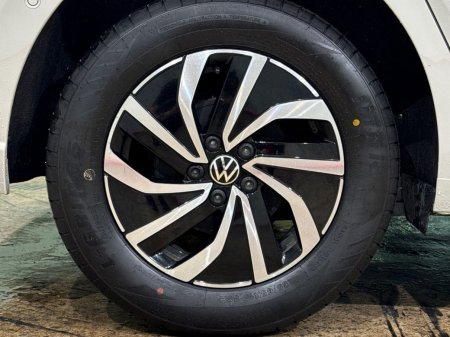 2025 Volkswagen Polo - photo 10