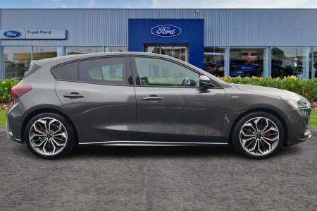 2025 Ford Focus - photo 3