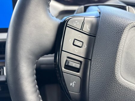 2025 Toyota Prius - photo 11