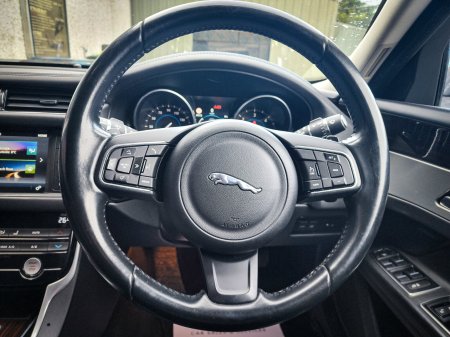 2016 Jaguar XF - photo 21