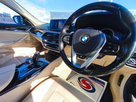 2017 BMW 5-Series - photo 11