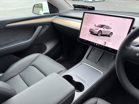 2022 Tesla Model Y - photo 16