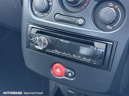 2011 Renault Clio - photo 20