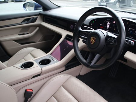 2024 Porsche Taycan - photo 8