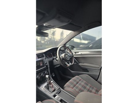2016 Volkswagen Golf - photo 23