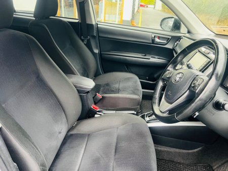 2018 Toyota Corolla - photo 17