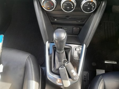 2016 Mazda Demio - photo 17