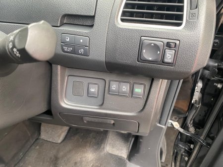 2014 Nissan Serena - photo 24