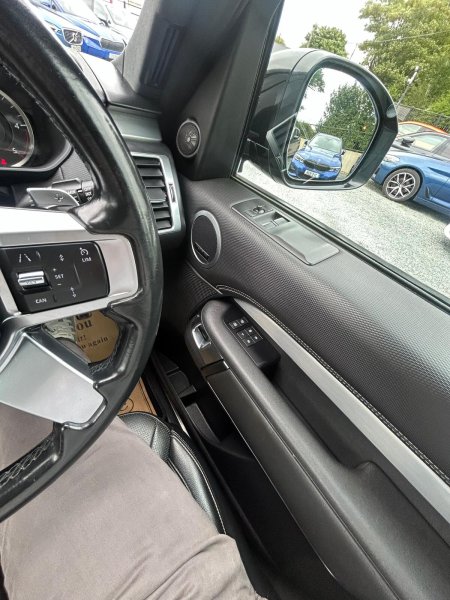 2022 Land Rover Discovery - photo 22