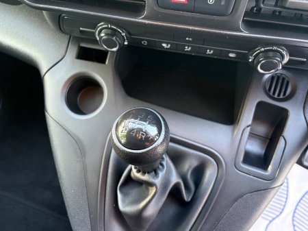 2021 Vauxhall Combo - photo 10