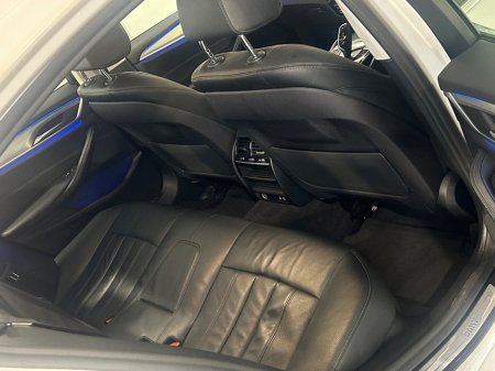 2020 BMW 5-Series - photo 10