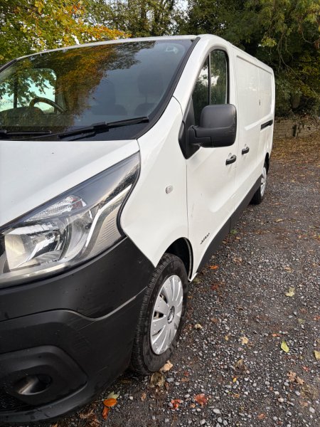 2019 Nissan NV300 - photo 13