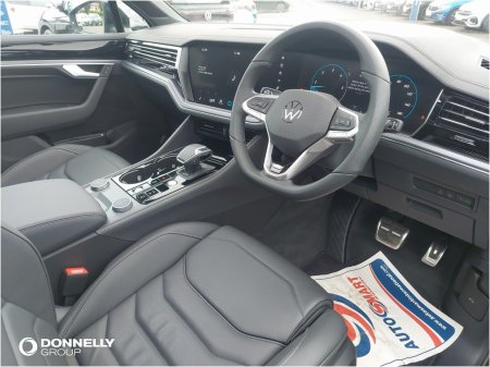 2026 Volkswagen Touareg - photo 6