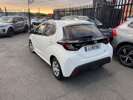 2021 Toyota Yaris - photo 4