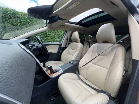 2017 Volvo XC60 - photo 2