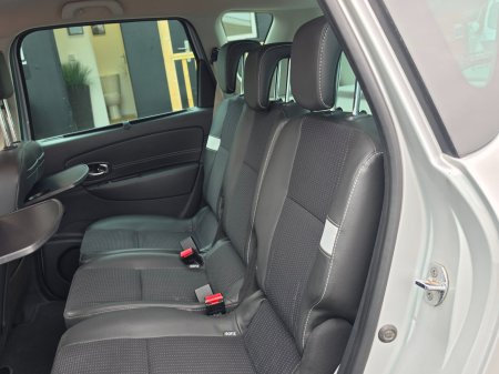 2014 Renault Scenic - photo 13
