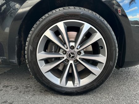 2023 Mercedes-Benz V-Class - photo 4