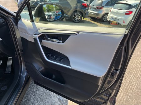 2020 Toyota RAV4 - photo 13