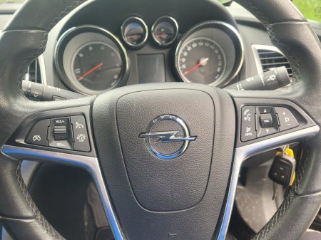 2013 Opel Astra - photo 6