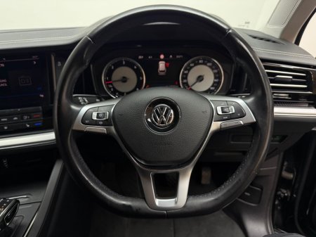 2019 Volkswagen Touareg - photo 15