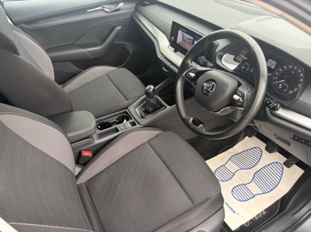 2023 Skoda Octavia - photo 3