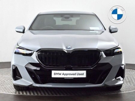 2024 BMW 5-Series - photo 16