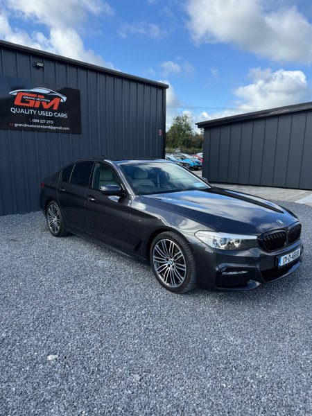 2017 BMW 5-Series - photo 2