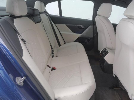 2024 BMW 5-Series - photo 11