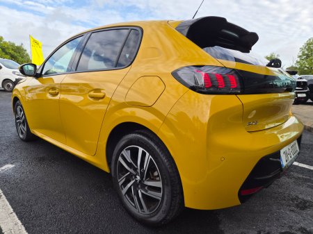 2021 Peugeot 208 - photo 6