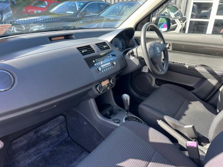 2010 Suzuki Swift - photo 11