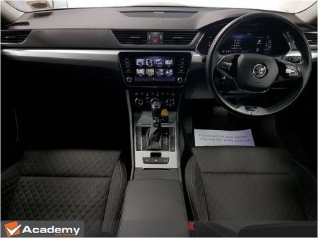 2023 Skoda Superb - photo 2