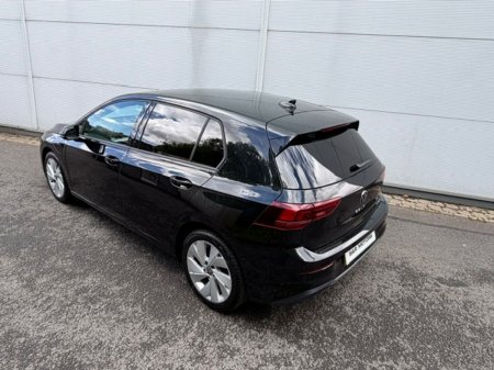2025 Volkswagen Golf - photo 10