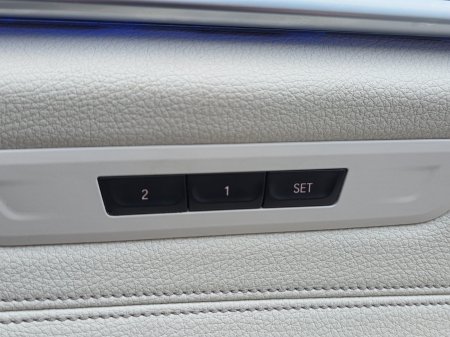 2018 BMW 5-Series - photo 25