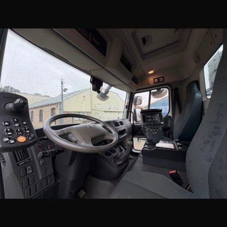 2022 Volvo FL250 - photo 7