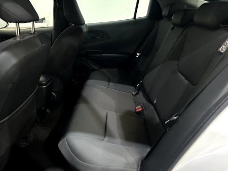 2025 Toyota Prius - photo 8