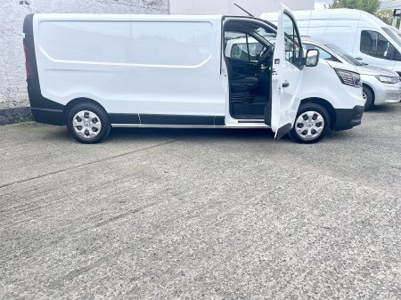 2023 Renault Trafic - photo 3